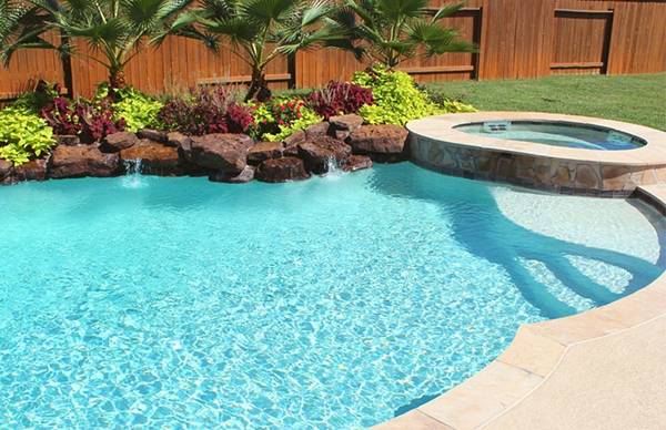 Swimming Pool Cleaning